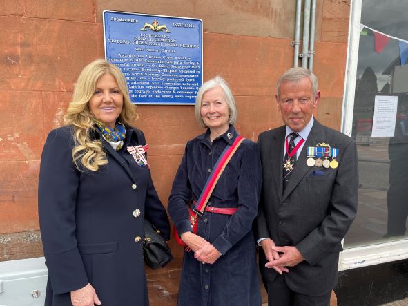 Commemorative Blue Plaque unveiled for Lanarkshire war hero